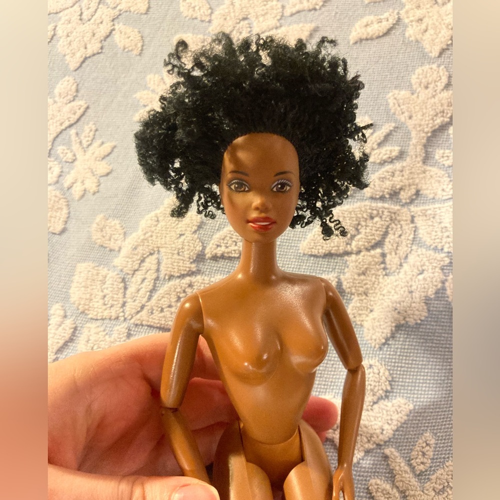 B1G2 - Fashion Doll Vintage Barbie Nichelle - Buy 1, Get 2 FREE